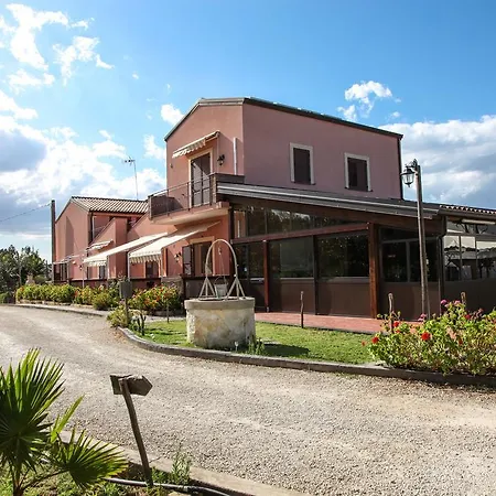 Sicily & Alloggio per agriturismo *
