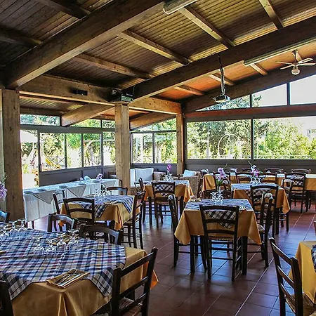 Sicily & Alloggio per agriturismo *